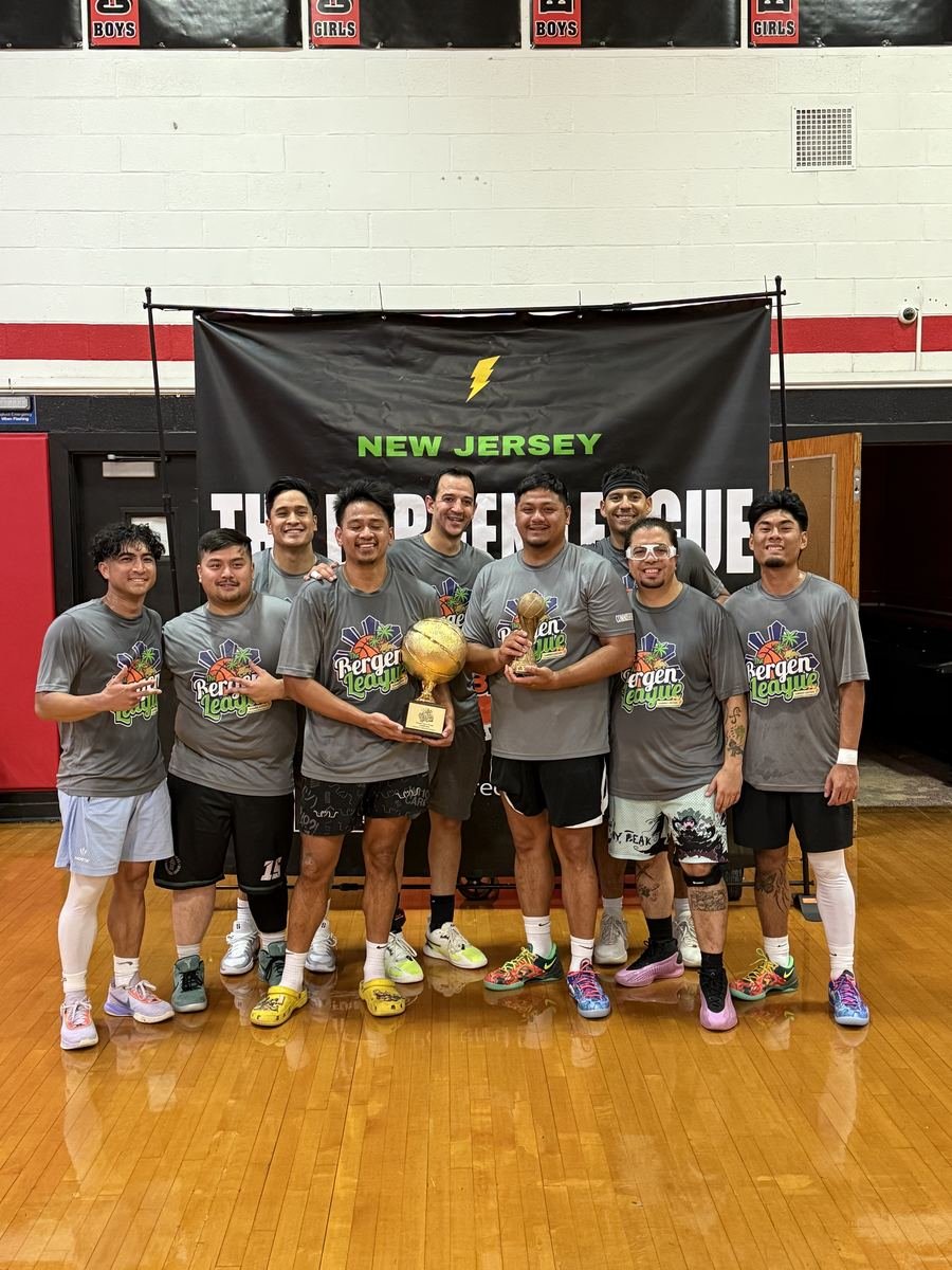 Championship team with the gold ball trophy